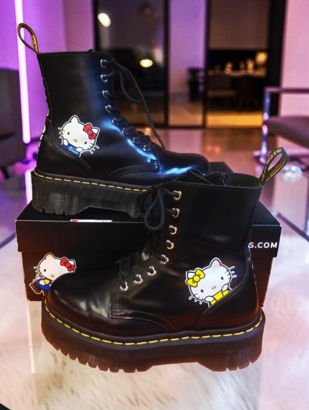 Dr. Martens Hello Kitty Jadon Platform Boots Rare 60th Anniversary Box Laces 37